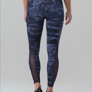 Blue Print Lululemon 7/8 Leggings - size 4